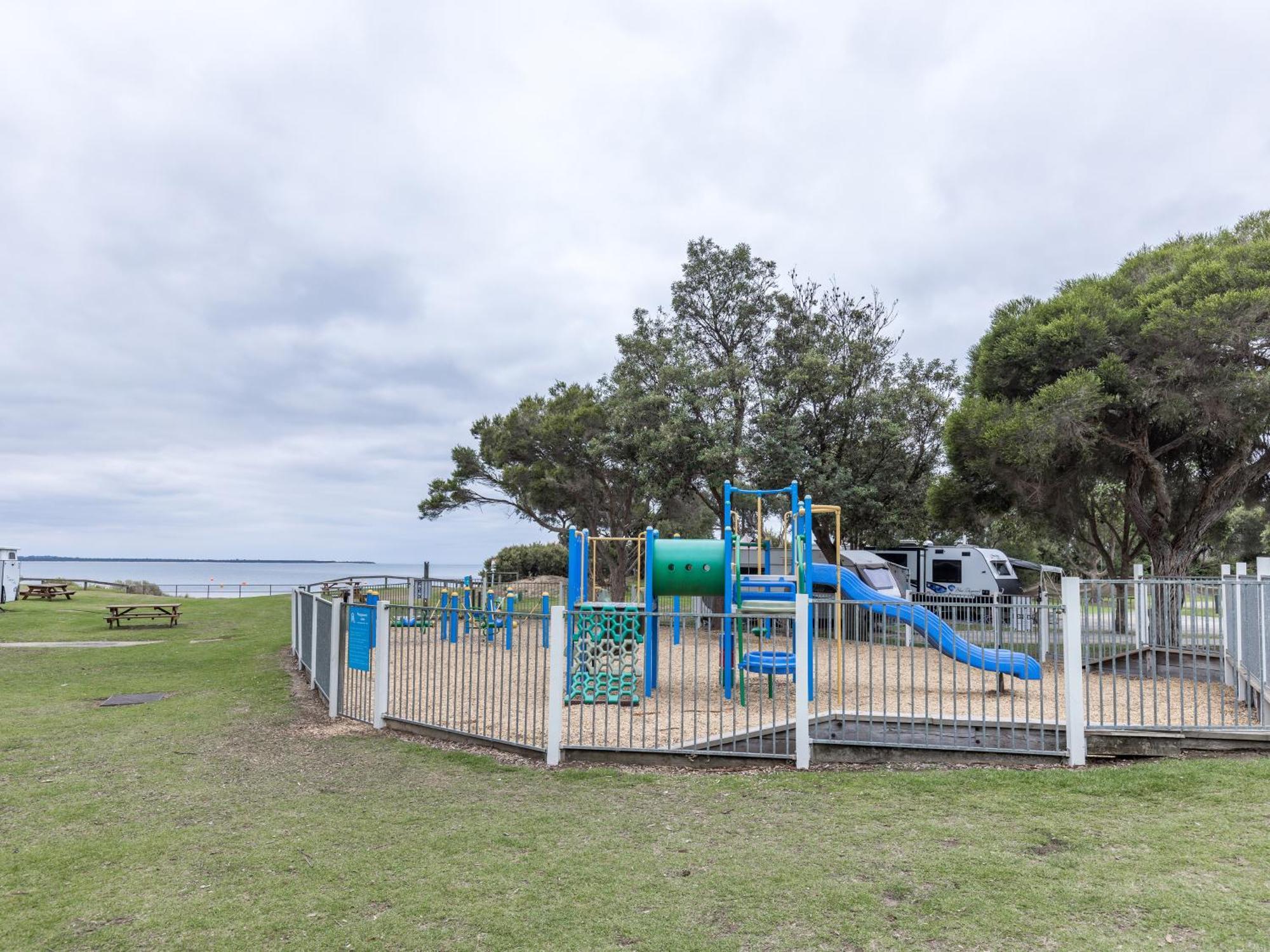 Nrma Phillip Island Beachfront Holiday Park Cowes Exterior foto