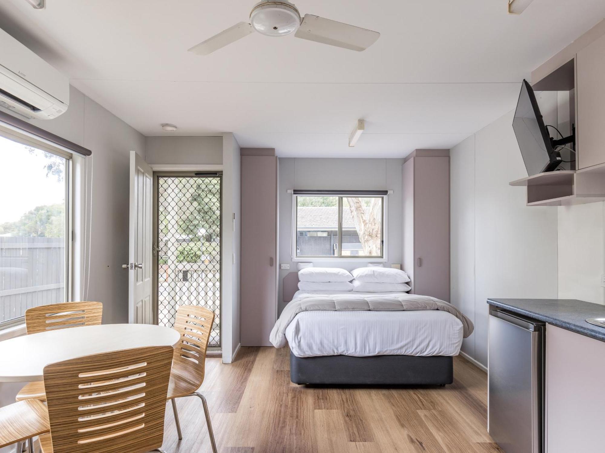 Nrma Phillip Island Beachfront Holiday Park Cowes Zimmer foto