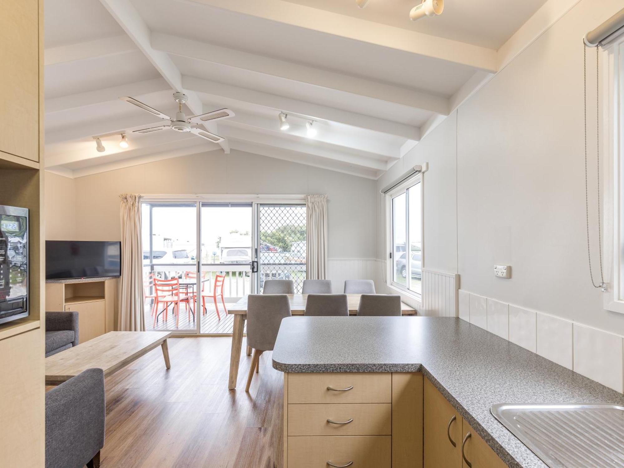 Nrma Phillip Island Beachfront Holiday Park Cowes Zimmer foto